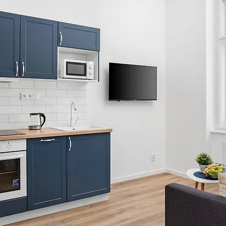 Utulny V Centru Azur *