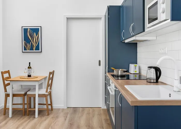 Utulny V Centru Azur Apartment
